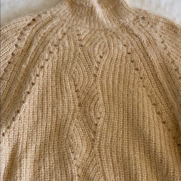 Oatmeal super soft crop sweater - Picture 3 of 3